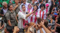 Iriana Jokowi Kunjungi Korban Banjir di Tangerang
