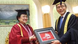 Megawati Terima Gelar Doktor Honoris Causa dari Universitas Soka Jepang