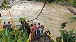 Foto-Foto Jembatan Putus di Bengkulu, 10 Orang Tewas
