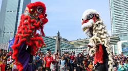 Aksi Barongsai Meriahkan Tahun Baru Imlek 2571 saat CFD Jakarta