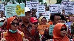 Ratusan Guru SMA Swasta Jawa Tengah Tuntut Pemberian Insentif