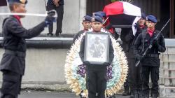 Jenazah Prajurit Polri yang Gugur Ditembak KKB Papua Tiba di Sidoarjo