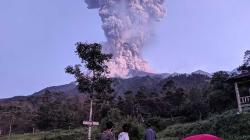 Gunung Merapi Erupsi, Semburkan Abu Vulkanik Setinggi 6.000 Meter