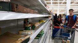 Malaysia Lockdown, Persediaan Makanan Ludes Diborong Warga