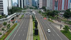 Potret Ruas Jalan Jakarta Lengang karena Virus Korona