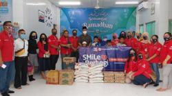 Peduli Masyarakat Terdampak Covid-19, SMiLe Berbagi Bantuan Serentak di 11 Kota