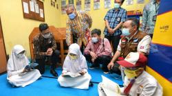 Tingkatkan Minat Literasi dengan Taman Bacaan Anak<