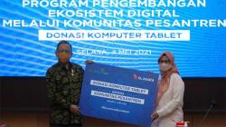 Program Desa Digital, XL Axiata Donasikan 100 Laptop Melalui Komunitas Pesantren