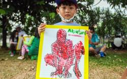 Tingkatkan Motorik dan Kreativitas, Anak-anak Belajar Mewarnai Gambar Tokoh Film