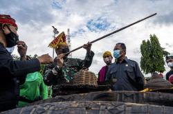 Ratusan Senjata Tradisional dan Pusaka Dipamerkan di Palu