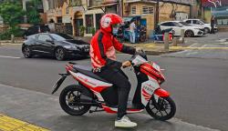 Pengantaran Paket dengan Motor Listrik