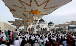 Presiden Perbolehkan Salat Tarawih, Ini Kata MUI