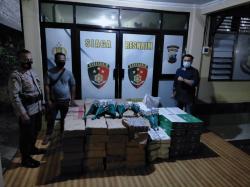 Polisi Amankan Belasan Ribu Petasan di Perbatasan Banyumas-Brebes