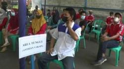 Ribuan Buruh Batik di Pekalongan Antusias Ikuti Suntik Vaksin Covid-19