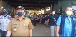 Sidak Pasar, Walikota Soroti Masih Adanya Pedagang Bandel