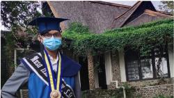 Wisudawan Muda ITB Izzanardi Usianya Baru 18 Tahun, Pelajaran SMA Dianggap Tidak Menarik