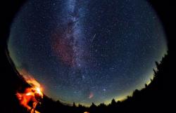 Wow!! Langit Indonesia Malam Ini Bakal Dihujani Meteor Perseid