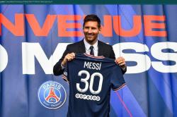 Dua Hari Dagang Jersey Messi, PSG Sanggup Bayar Gaji La Fulga Selama Setahun