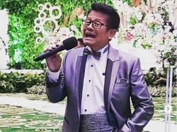 Koes Hendratmo Meninggal Dunia, Inilah Profil sang Penyanyi Pop Legendaris