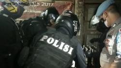 Emak-emak di Tasikmalaya Diamankan Maung Galunggung Gegara Jual Miras, Polisi Temukan 48 Botol Minum