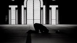 Doa Qunut Subuh Pendek, Agar Lebih Dekat dengan Allah