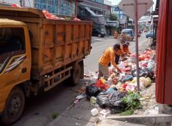 Petugas Kebersihan Karimun Keluhkan Gaji Belum Dibayar