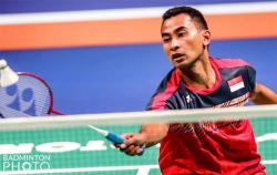 Hasil Indonesia Masters 2021: Kento Momota Kalahkan Tommy Sugiarto