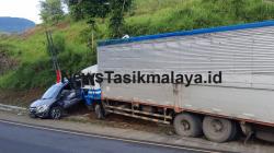 Video Tabrakan Beruntun Enam Mobil di Gentong Tasikmalaya