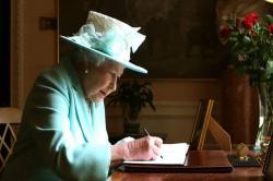 Wow, Ratu Elizabeth II Cari Staf untuk Ketik Surat Balasan, Gajinya Rp450 Juta Setahun