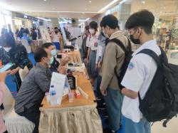 Pameran dan Campus Fair Poltekkes Kemenkes Manado 2021 di Mantos 3, Diserbu Warga