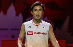 Curhat Sakit Pinggang, Kento Momota Mundur dari BWF World Tour Finals 2021