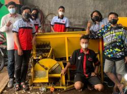 Tim Abmas ITS Rancang Mesin Balistik Pencacah Sampah