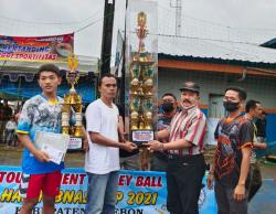 Tim Bola Voley A2R Raih Piala Harhubnas Cup 1