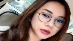 3 Potret Kekinian Aura Kasih ala Anak Muda, Mama Super Hot yang Menggairahkan