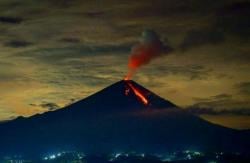 Bahaya Masih Mengancam, Semeru Naik Level Jadi Siaga