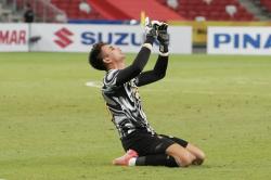 Erick Tohir Jemput Kiper Timnas Indonesia Nadeo Argawinata?