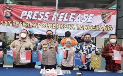 Raup Keuntungan Rp10 Miliar, Pasutri Penjual Kasur Palsu di Tangerang Ditangkap