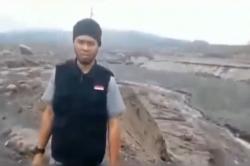 Tuai Kecaman Seorang Pria Tendang dan Buang Sesajen, Netizen: 