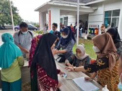 Didatangi Duta Pasar Jawa Barat, Operasi Pasar Murah di Karawang Diserbu IRT dan Pedagang