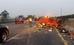 Toyota Sienta Diduga Picu Tabrakan Beruntun di Tol Merak