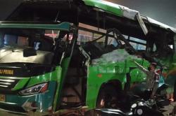 Kecelakaan Bus Vs Truk Di Tol Tangerang, 2 Penumpang Tewas, 5 Luka Berat