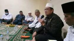 Naungi Pencari Ilmu, Malaikat Rentangkan Sayap