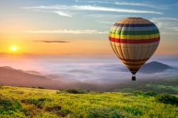 Mirip Film Layangan Putus, Ini 4 Wisata Balon Udara Ala Cappadocia di Indonesia