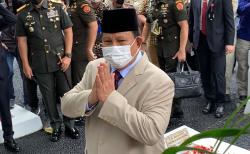 Prabowo Pimpin Upacara Peringatan Hari Bakti Taruna Ke-76 di Taman Makam Pahlawan Tangerang