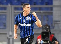 Bursa Transfer 2022: Robin Gosens Tes Medis di Inter Milan