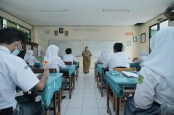 Imbas Lonjakan Kasus COVID-19, Sebagian Sekolah di Jabar Ubah PTM dengan PJJ