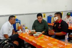 Menteri BUMN Erick Thohir Ajak Papmiso Buka Cold Storage Sambil Jajan Bakso di Cikarang