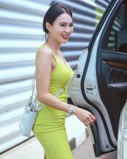 Wika Salim Pamer Bodi Aduhai Dibalut Baju Ketat, Netizen: You Are Sweet