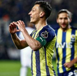 Rekrut Mesut Ozil Jika Finish Lima Besar Liga 1 nanti, Akun Rans Cilegon FC Diserang Fans Fenerbache