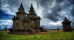 Candi Gendong Songo, Tempat  Dasamuka Ditimbun Oleh Hanoman, ini Kisahnya